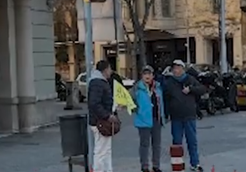 博主称欧洲旅行多位旅友东西被抢 博主称欧洲旅行多位旅友东西被抢