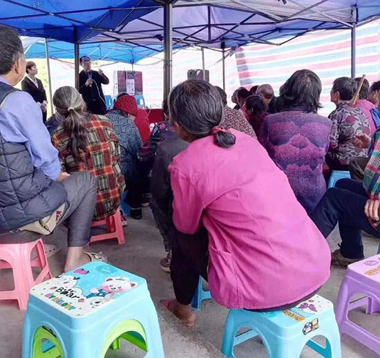 抓现形！“养生宣讲团”流动作案专骗老年人......